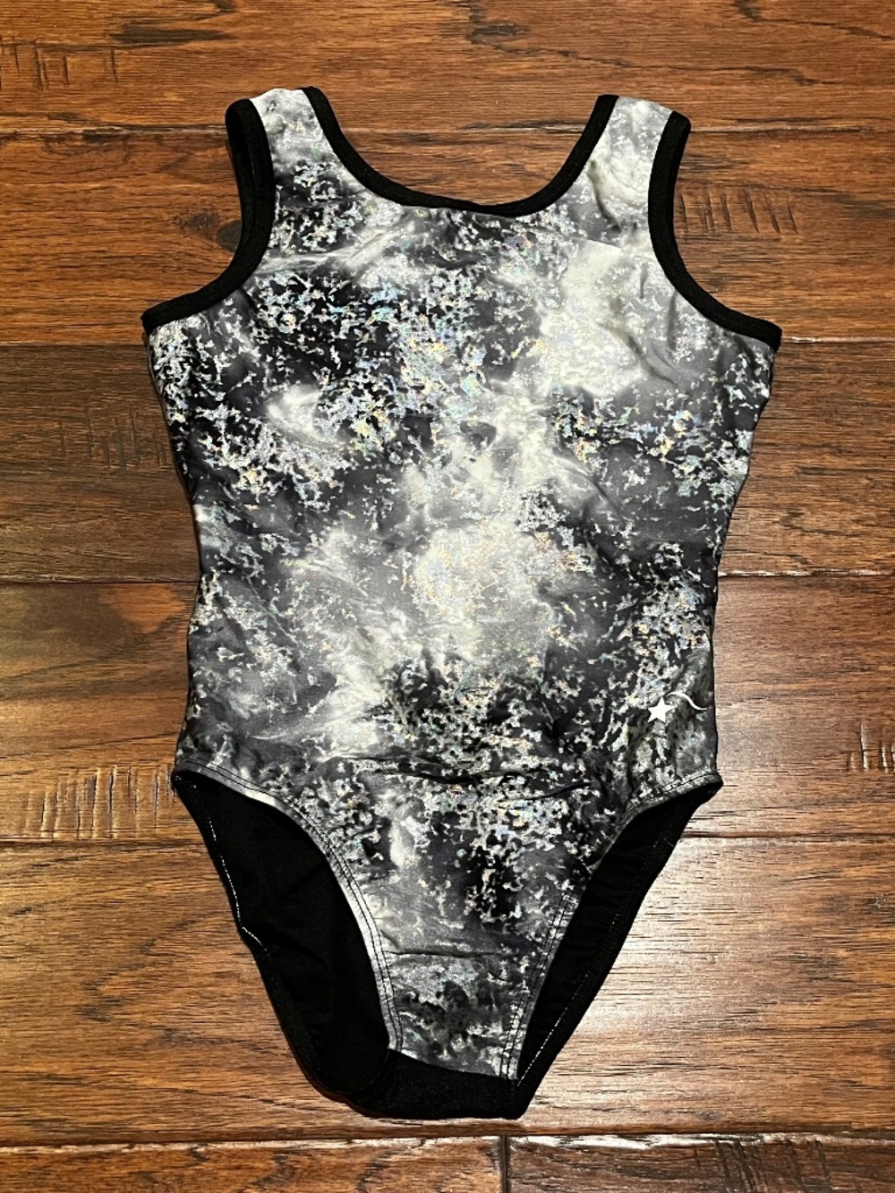 Destira silver/black shiny leotard